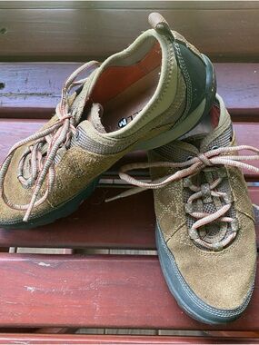 Merrell Men's Brown Suede Trail Sneakers with Green Accents